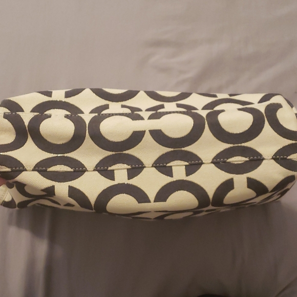 Coach Handbag - Picture 4 of 4